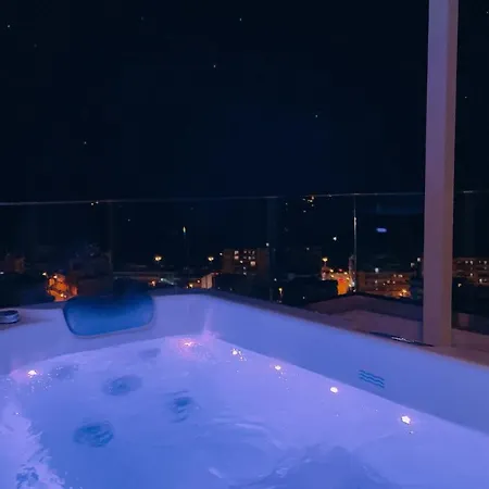 Euphoria Luxury Penthouse Apartment *