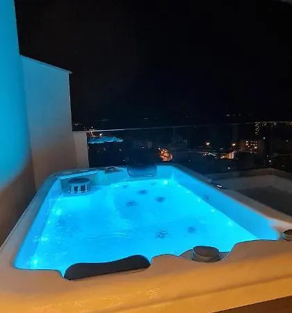 Euphoria Luxury Penthouse Apartment *